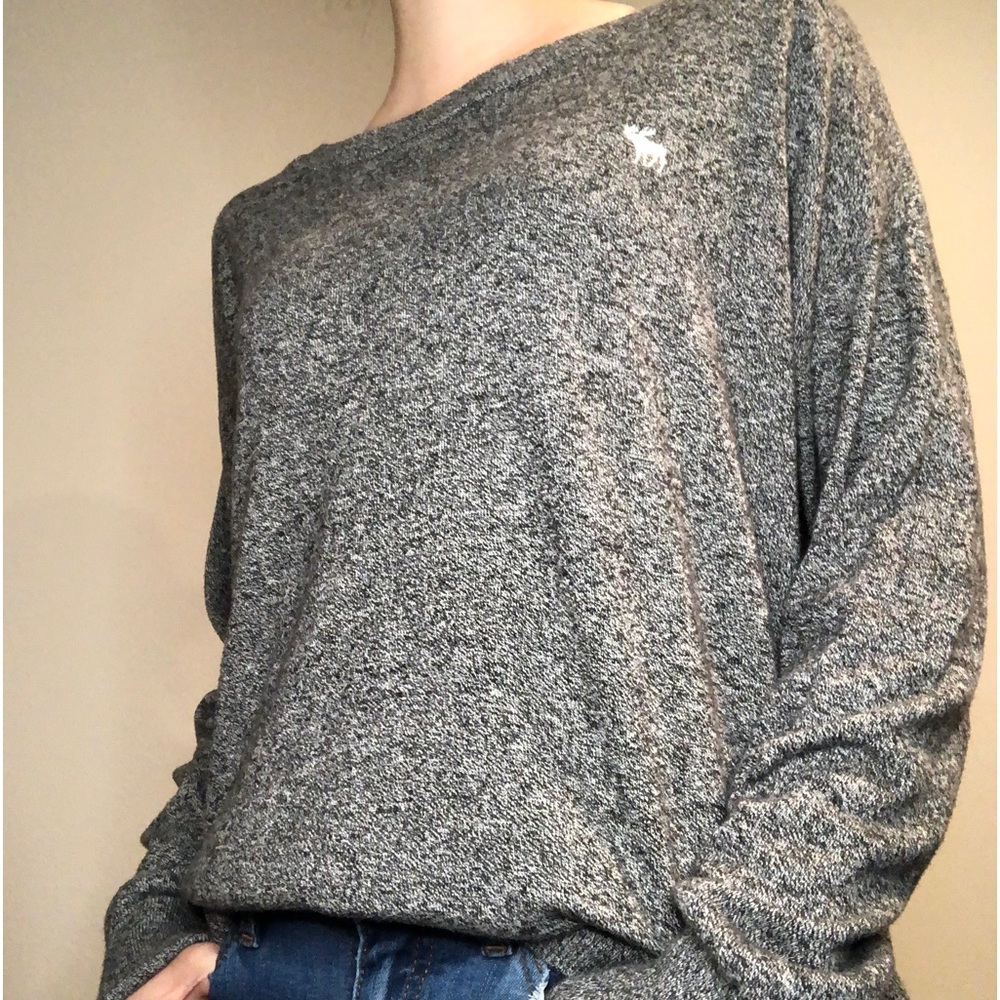 Abercrombie and fitch grey top
